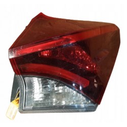 LAMPA PRAWY TYŁ TOYOTA AURIS II LIFT
