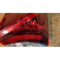 LAMPA PRAWY TYŁ TOYOTA AURIS II LIFT
