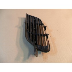 ATRAPA KRATKA PRAWA GRILL NISSAN ALMERA TINO