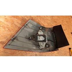 OPEL VECTRA C LIFT KOMBI LAMPA TYLNA TYŁ PRAWA 24469462