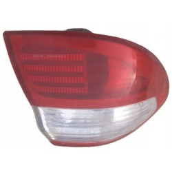 LAMPA PRAWY TYŁ INFINITI I30 I35 MAXIMA A33 V
