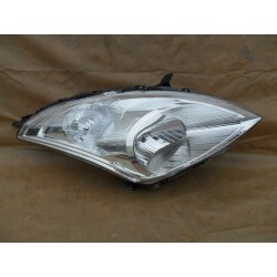 LAMPA PRAWY PRZÓD REFLEKTOR EU SUZUKI SWIFT V 5 MK7 2010-