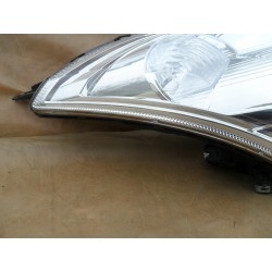 LAMPA PRAWY PRZÓD REFLEKTOR EU SUZUKI SWIFT V 5 MK7 2010-