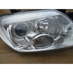 LAMPA PRAWY PRZÓD REFLEKTOR EU MITSUBISHI OUTLANDER I 2003-