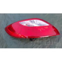 MAZDA 2 II 07- LAMPA LEWY TYŁ D65151160