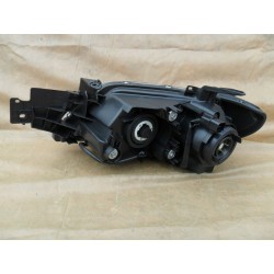 LAMPA PRAWY PRZÓD REFLEKTOR EU MITSUBISHI OUTLANDER I 2003-