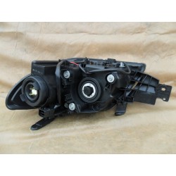 LAMPA PRAWY PRZÓD REFLEKTOR EU MITSUBISHI OUTLANDER I 2003-