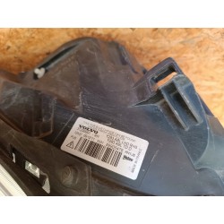 LAMPA PRAWY PRZÓD EU VOLVO V60 S60 XENON 31299991 2010-