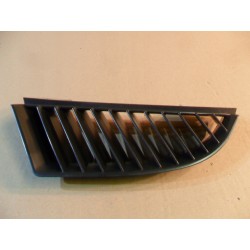 ZAŚLEPKA KRATKA ATRAPA LEWA GRILL MITSUBISHI COLT