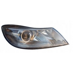 LAMPA PRAWY PRZÓD SOCZEWKA XENON 1Z2941016F UK ANGLIK SKODA OCTAVIA II LIFT