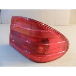 A2108204464 LAMPA PRAWY TYŁ TYLNA MERCEDES W210