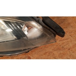 I090094 NISSAN NV200 LAMPA PRAWY PRZÓD EU