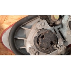 MERCEDES W210 SEDAN LAMPA TYLNA TYŁ LEWA W KLAPĘ A2108200964