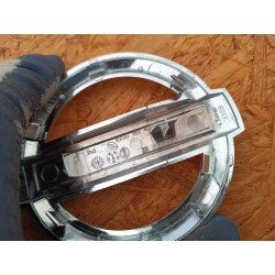 EMBLEMAT ZNACZEK LOGO PRZÓD 8200189430 91168900 NISSAN PRIMASTAR