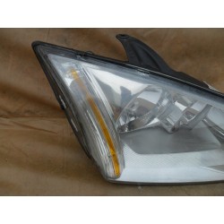 LAMPA PRAWY PRZÓD REFLEKTOR EU 4M51-13W029-AC FORD FOCUS MK2 2004-