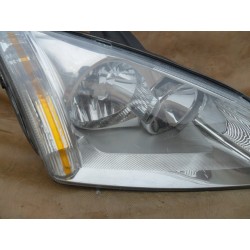 LAMPA PRAWY PRZÓD REFLEKTOR EU 4M51-13W029-AC FORD FOCUS MK2 2004-