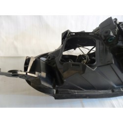 LAMPA PRAWY PRZÓD 9832836480 OPEL ZAFIRA D VIVARO C 00218274-01 EU