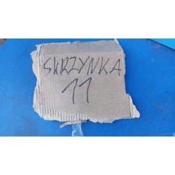 VOLVO FH 2005 FH12 FH16 2003- OBUDOWA RAMKA LAMPY PRAWY PRZÓD ODBŁYŚNIK