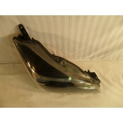 LAMPA PRAWY PRZÓD EU TOYOTA YARIS III LIFT 2014- ŁADNA