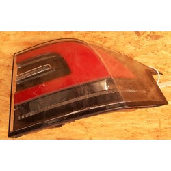 TESLA MODEL X LAMPA TYLNA TYŁ PRAWA 1034335-00-A