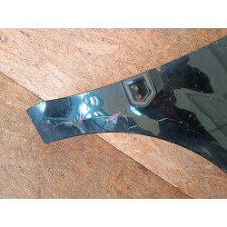 BŁOTNIK PRAWY PRZÓD MITSUBISHI SPACE WAGON 98-