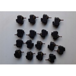 SILNICZEK LAMPY REFLEKTORA NISSAN MICRA K12