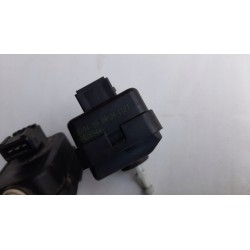 SILNICZEK LAMPY REFLEKTORA NISSAN MICRA K12