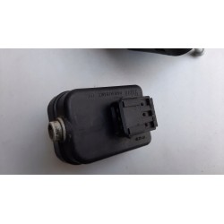 SILNICZEK LAMPY REFLEKTORA NISSAN MICRA K12