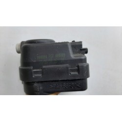 SILNICZEK LAMPY REFLEKTORA NISSAN MICRA K12