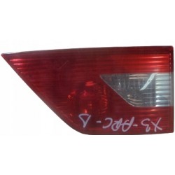 BMW X3 E83 LAMPA TYLNA PRAWA W KLAPE KLAPY