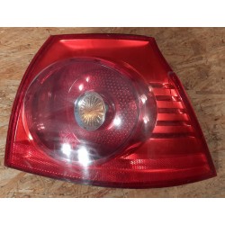 VOLKSWAGEN GOLF V LAMPA TYLNA TYŁ PRAWA 89031830