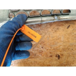 KRATKA GRILL ATRAPA ZDERZAKA PRZÓD 62310VK000 NISSAN NAVARA D22 LIFT 02-