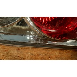 MAZDA 6 KOMBI LAMPA TYLNA TYŁ LEWA W KLAPĘ 226-61974