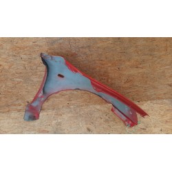 TOYOTA COROLLA E12 HB BŁOTNIK LEWY PRZÓD