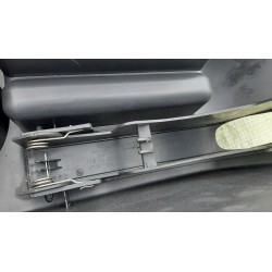 TUNEL ŚRODKOWY OSŁONA NA KUBKI VOLKSWAGEN GOLF V 5