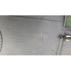 KRATKA OSŁONA GŁOŚNIKA TYŁ PRAWA CHRYSLER VOYAGER IV 05028478AB