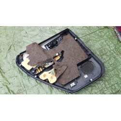 BOCZEK TAPICERKA DRZWI PRAWY TYŁ NISSAN MURANO Z50