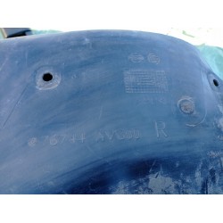 NISSAN PRIMERA P12 HB NADKOLE PRAWY TYŁ