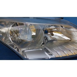 LAMPA PRAWY PRZÓD EU 130702310900 RENAULT MEGANE III 3