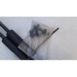 SIŁOWNIKI STABILUS LEWY PRAWY KLAPY MAZDA 3