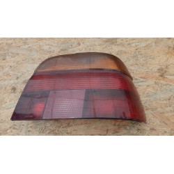 BMW E39 SEDAN LAMPA PRAWY TYŁ TYLNA 8358032