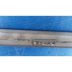 213250-01L VOLKSWAGEN TOUAREG III 7G0 LISTWA OSŁONA LAMPY LEWY PRZÓD